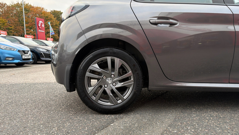 Peugeot 208 1.2 PureTech Active Premium 5dr Petrol Hatchback